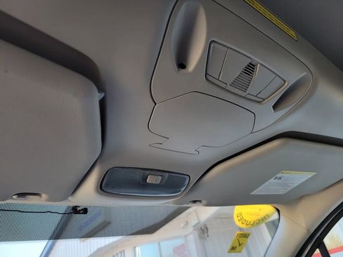 Used 2017 Ford Transit Connect XL image 32