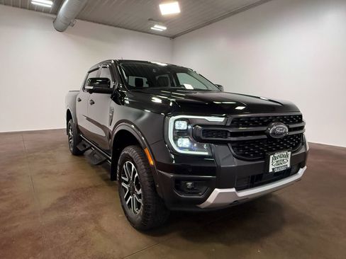 Used 2024 Ford Ranger Lariat w/ Advanced Towing Package AWD/4WD image 31
