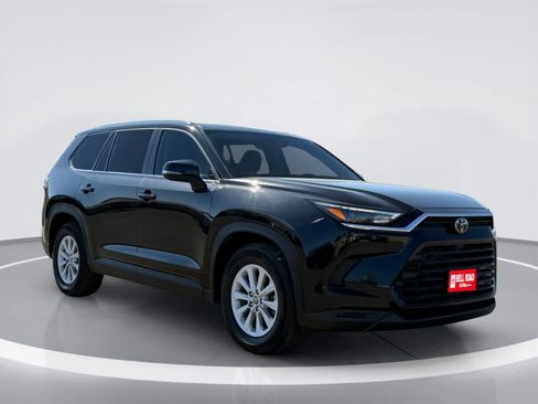 Used 2025 Toyota Grand Highlander AWD image 11
