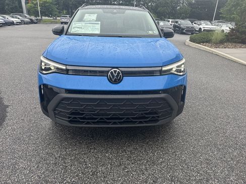 New 2025 Volkswagen Taos SE image 18