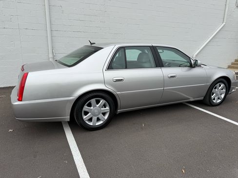 Used 2006 Cadillac DTS image 22