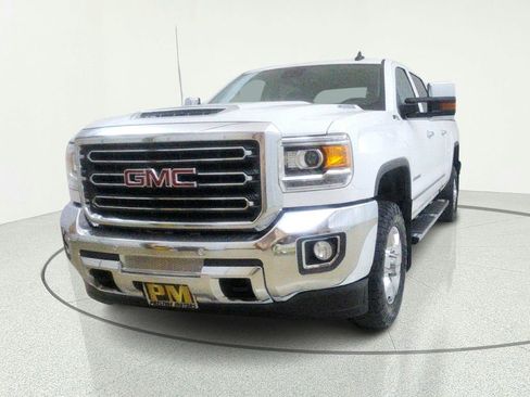 Used 2018 GMC Sierra 2500 SLT w/ Driver Alert Package AWD/4WD image 3