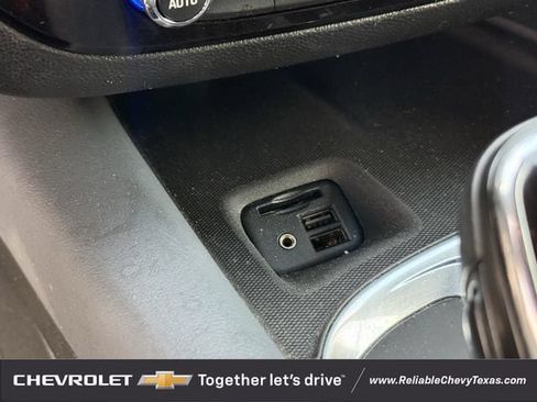 Used 2020 Buick Enclave Essence FWD image 19