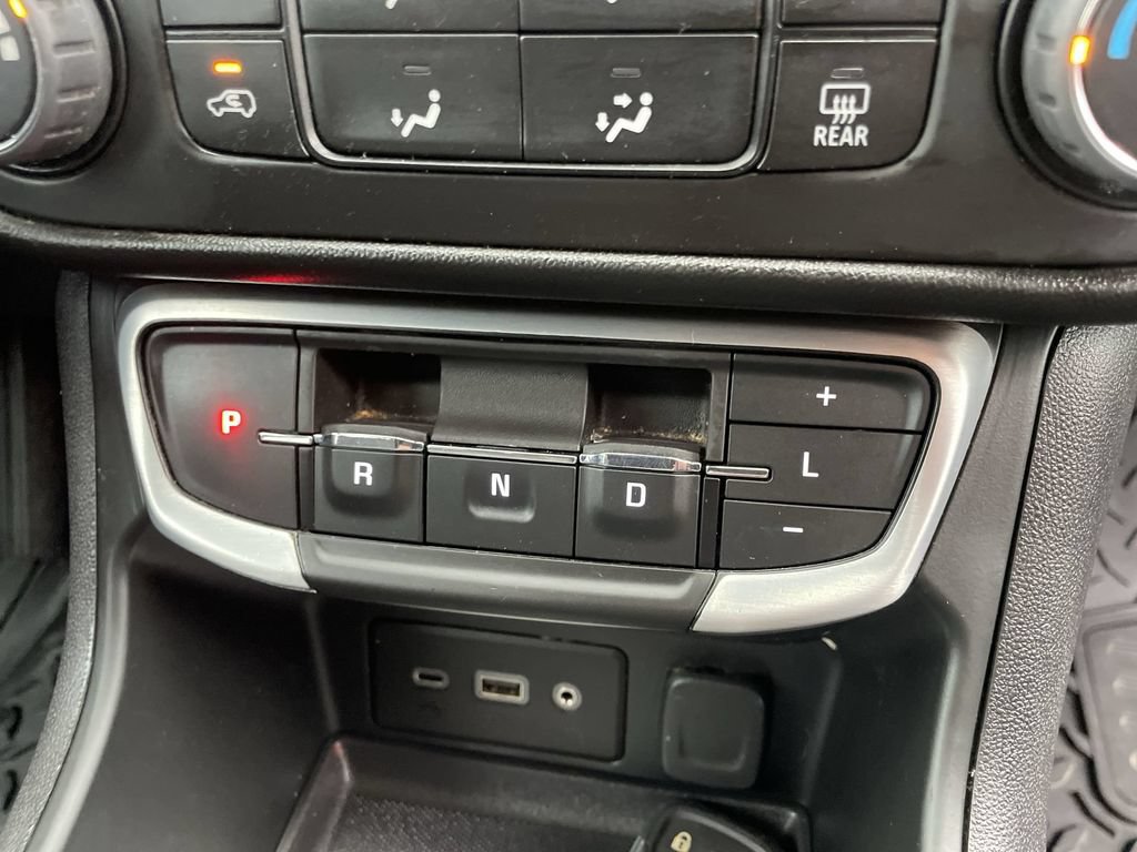 Used 2022 GMC Terrain SLE w/ Elevation Edition AWD/4WD image 26