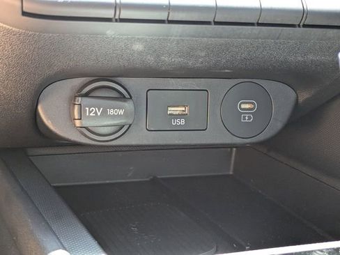 Used 2024 Hyundai Elantra Limited FWD image 22