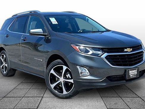 Used 2020 Chevrolet Equinox LT FWD image 2