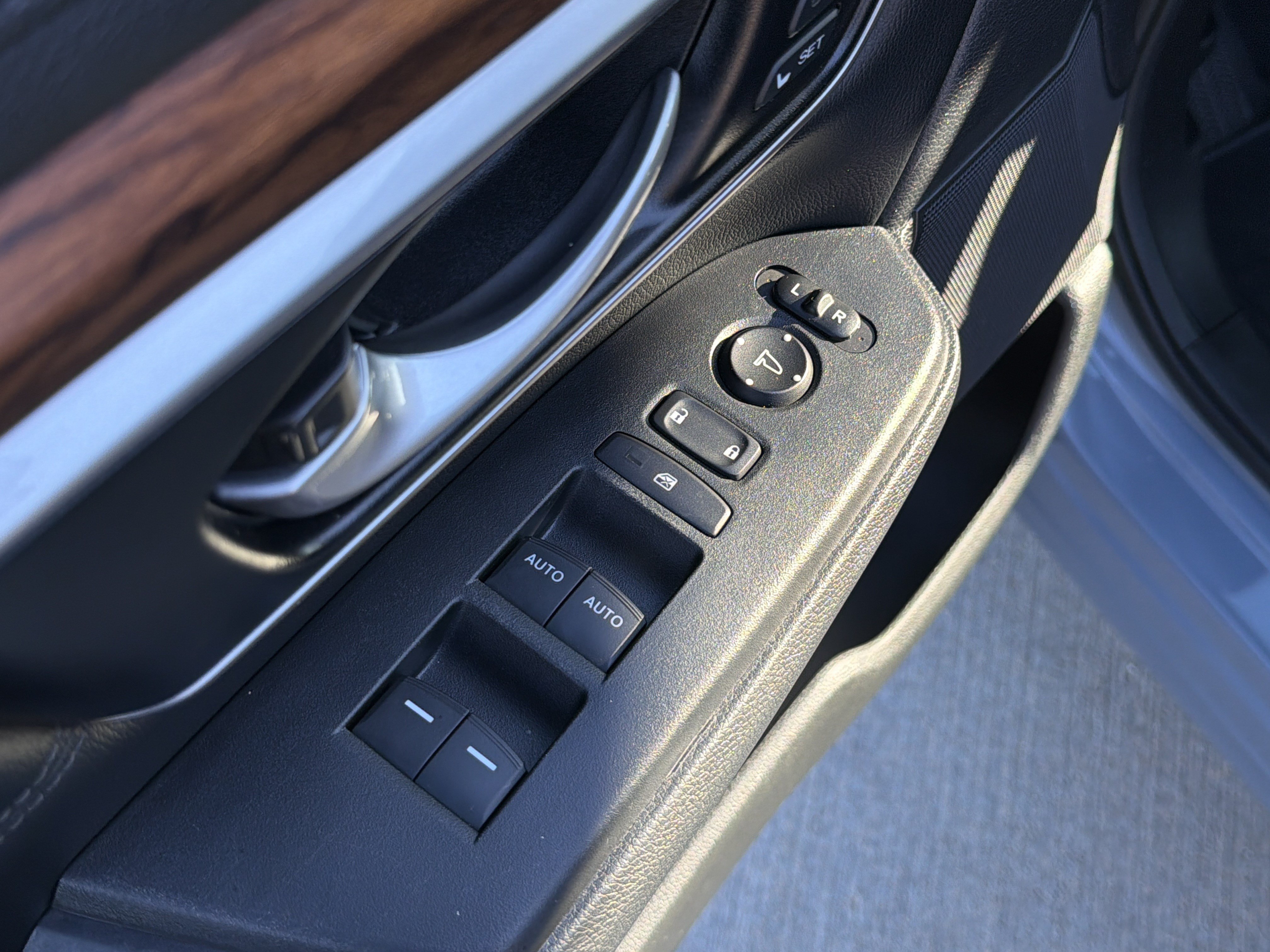 Used 2022 Honda CR-V EX-L image 14