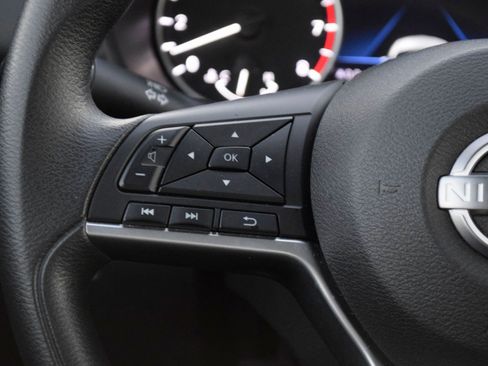 Used 2024 Nissan Sentra SV image 12