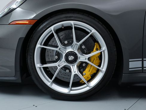 Used 2022 Porsche 911 GT3 image 36