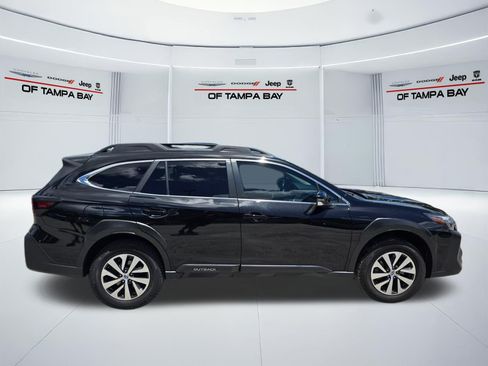 Used 2024 Subaru Outback Premium AWD/4WD image 7
