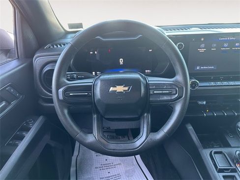 Used 2024 Chevrolet Colorado W/T image 12