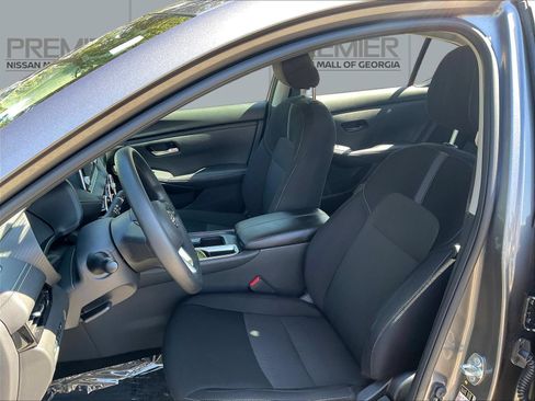 Certified 2025 Nissan Sentra SV w/ Lighting Package FWD image 23