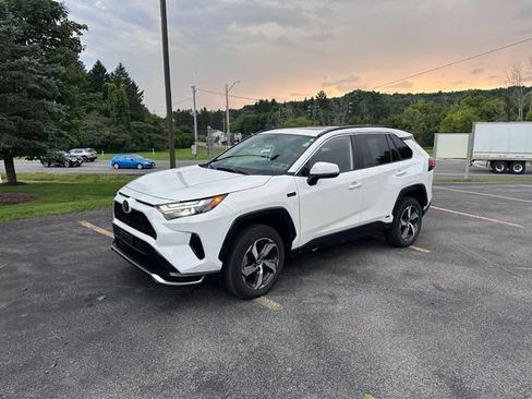 Used 2023 Toyota RAV4 SE w/ Weather & Moonroof Package AWD/4WD image 7