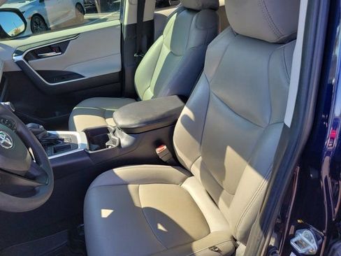 Used 2019 Toyota RAV4 XLE w/ Convenience Package image 19