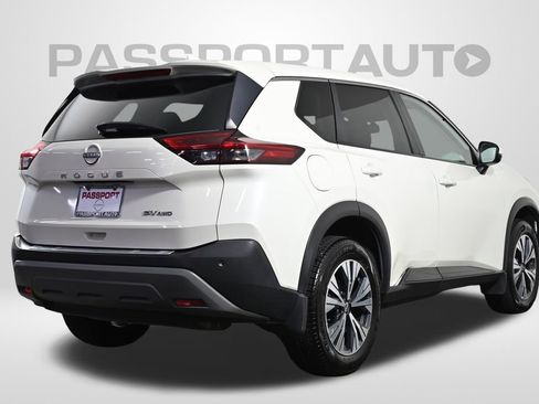 Certified 2022 Nissan Rogue SV AWD/4WD image 8