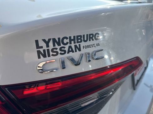 Used 2024 Honda Civic Touring image 11