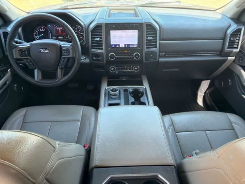 Used 2020 Ford Expedition XLT w/ Equipment Group 202A RWD image 19