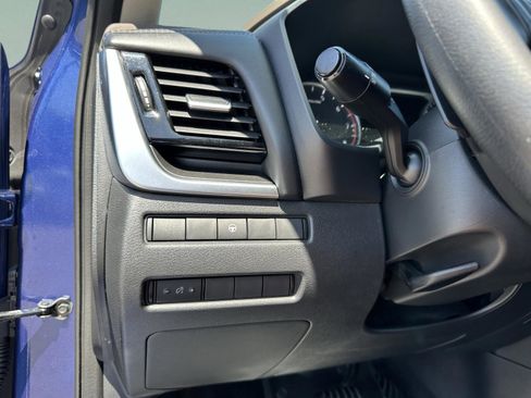 Certified 2022 Nissan Rogue SV FWD image 29