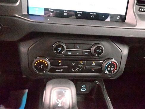 New 2025 Ford Bronco 4-Door image 17