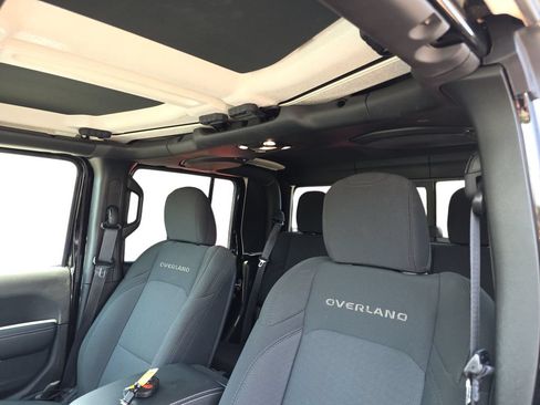 Used 2023 Jeep Gladiator Overland AWD/4WD image 29