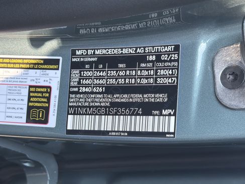 Used 2025 Mercedes-Benz GLC 350e 4MATIC image 37