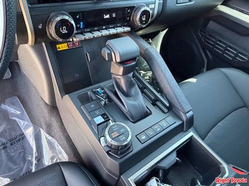 New 2026 Toyota Tacoma TRD Off-Road AWD/4WD image 25