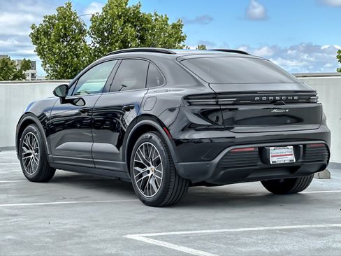 Used 2025 Porsche Macan 4 Electric AWD/4WD image 3