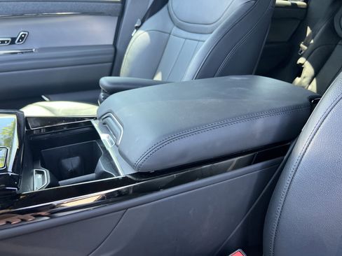 Certified 2025 Land Rover Range Rover Sport S AWD/4WD image 18