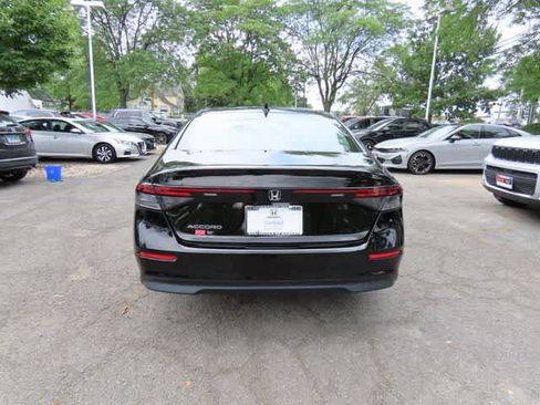 Certified 2023 Honda Accord LX image 5