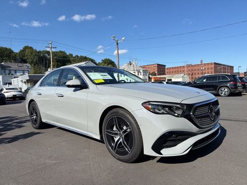 New 2026 Mercedes-Benz E 350 4MATIC Sedan image 1