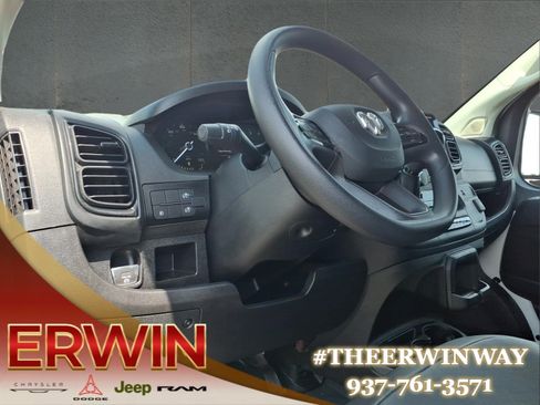 Used 2025 RAM ProMaster 2500 w/ Convenience Group FWD image 14