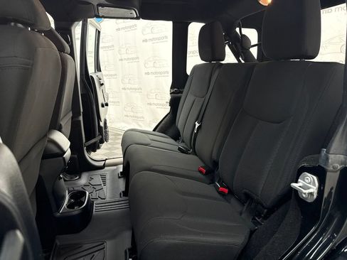 Used 2016 Jeep Wrangler Unlimited Sport w/ Connectivity Group AWD/4WD image 21