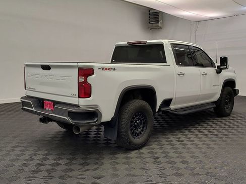 Used 2024 Chevrolet Silverado 2500 LTZ image 9