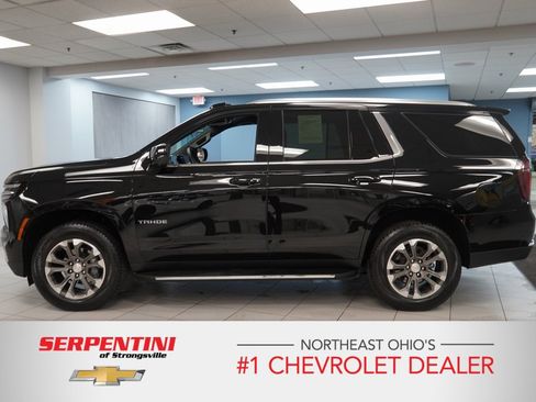 Used 2025 Chevrolet Tahoe LS image 2