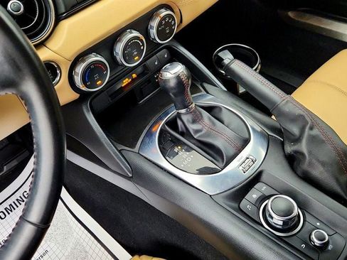 Used 2016 MAZDA MX-5 Miata Grand Touring RWD image 16