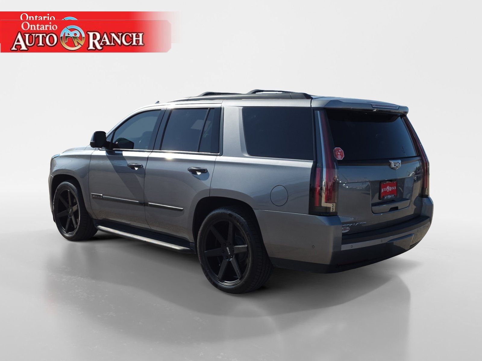 Used 2019 Cadillac Escalade Luxury AWD/4WD image 3