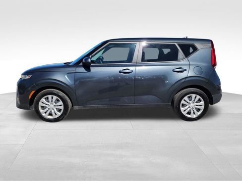 Used 2022 Kia Soul LX image 5