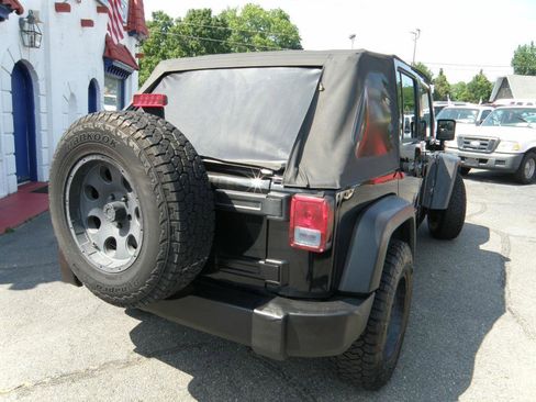 Used 2008 Jeep Wrangler Unlimited X image 2