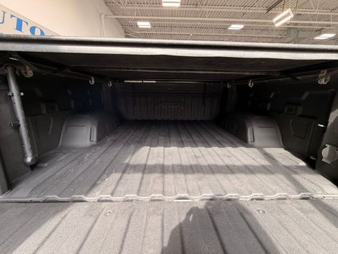 Used 2021 GMC Sierra 1500 AT4 w/ AT4 Premium Package AWD/4WD image 8