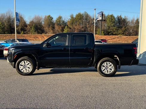 Certified 2022 Nissan Frontier SV w/ Technology Package image 6