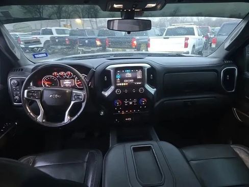 Used 2019 Chevrolet Silverado 1500 LT Trail Boss image 4