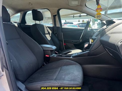 Used 2016 Ford Focus SE FWD image 24