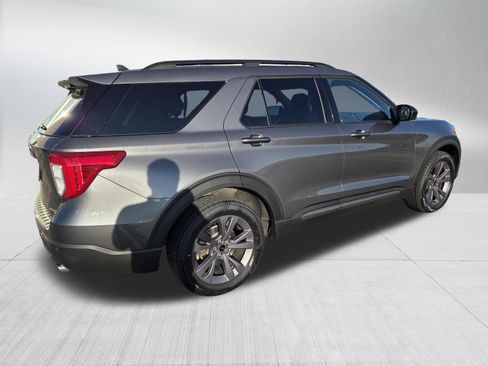 Certified 2023 Ford Explorer XLT w/ Equipment Group 202A AWD/4WD image 7