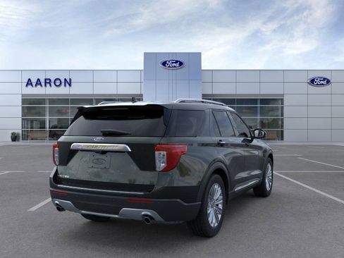 Used 2024 Ford Explorer Limited w/ Limited Technology Package image 8