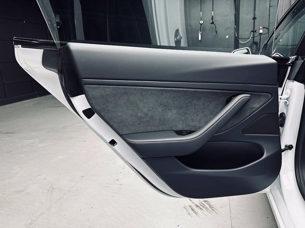 Used 2018 Tesla Model 3 Long Range RWD image 26