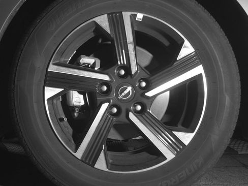 Used 2025 Nissan Sentra SV FWD image 15