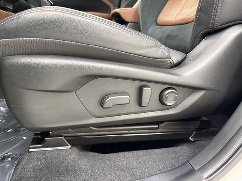 Certified 2025 Subaru Forester Touring image 13