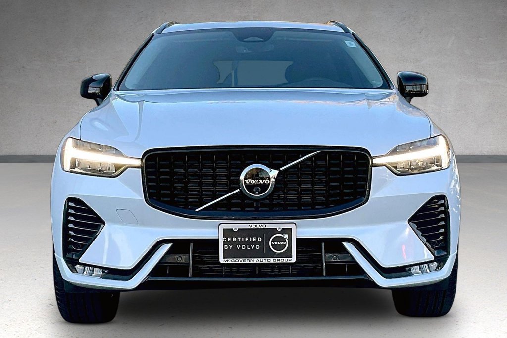 Used 2024 Volvo XC60 B5 Plus w/ Protection Package Premier AWD/4WD image 2