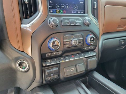 Used 2023 Chevrolet Silverado 2500 High Country w/ Technology Package image 20