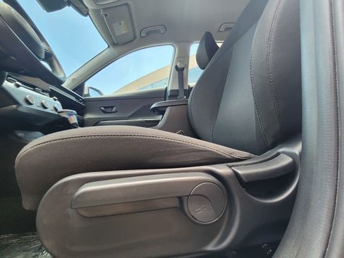 Certified 2024 Hyundai Kona SE FWD image 10